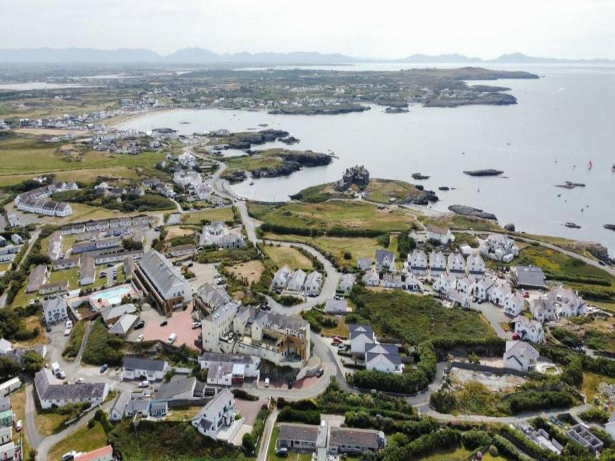 Pass The Keys Modern En-Suite Room In Country Pubrestaurant 2 Llanddona Exterior foto